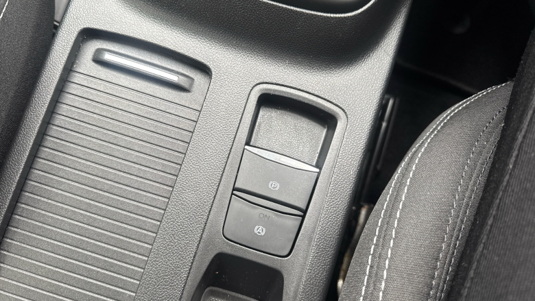 Ford Focus 1.0 EcoBoost Hybrid mHEV 155 Titanium 5dr Petrol Hatchback